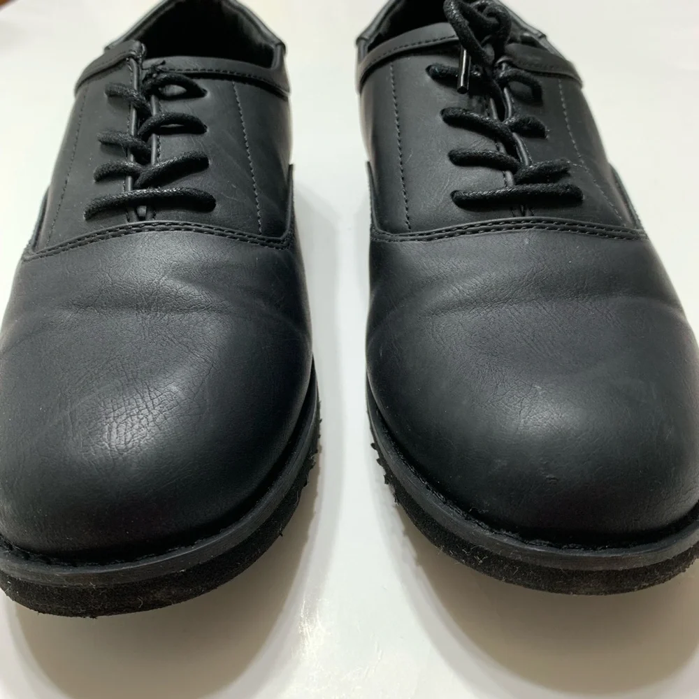 Cat & Jack black shoes size 5